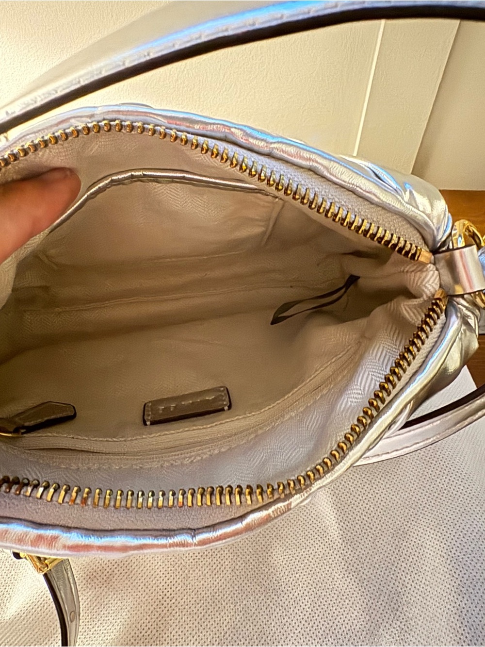 Aimee Kestenberg Silver Woven Crossbody Bag - Picture 4 of 6